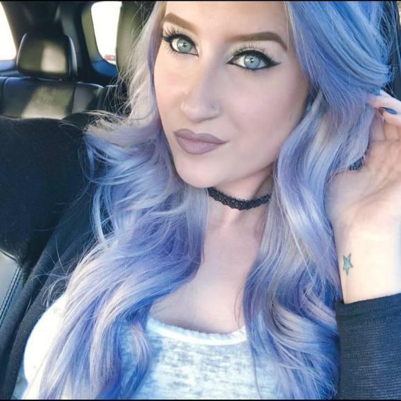 Meet your Posher, Bianca - Picture 1 of 1